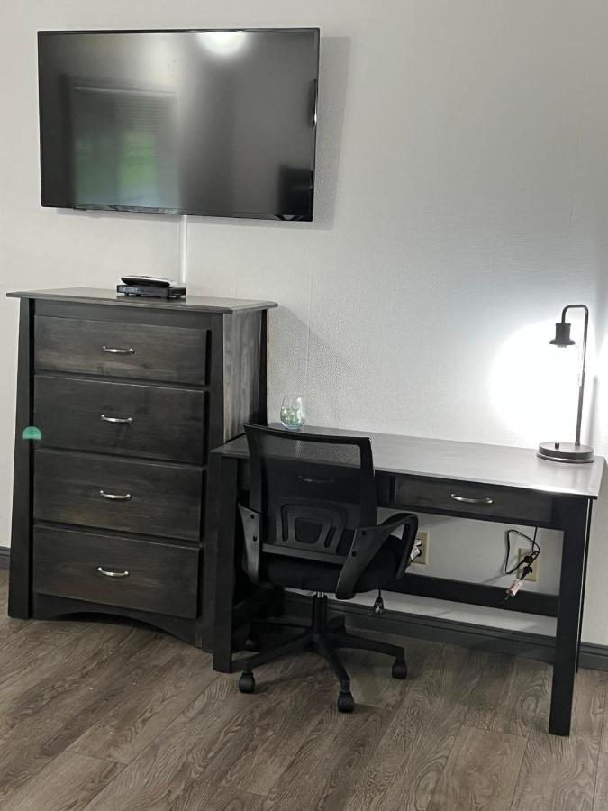 Northwoods Motel Ladysmith Екстериор снимка