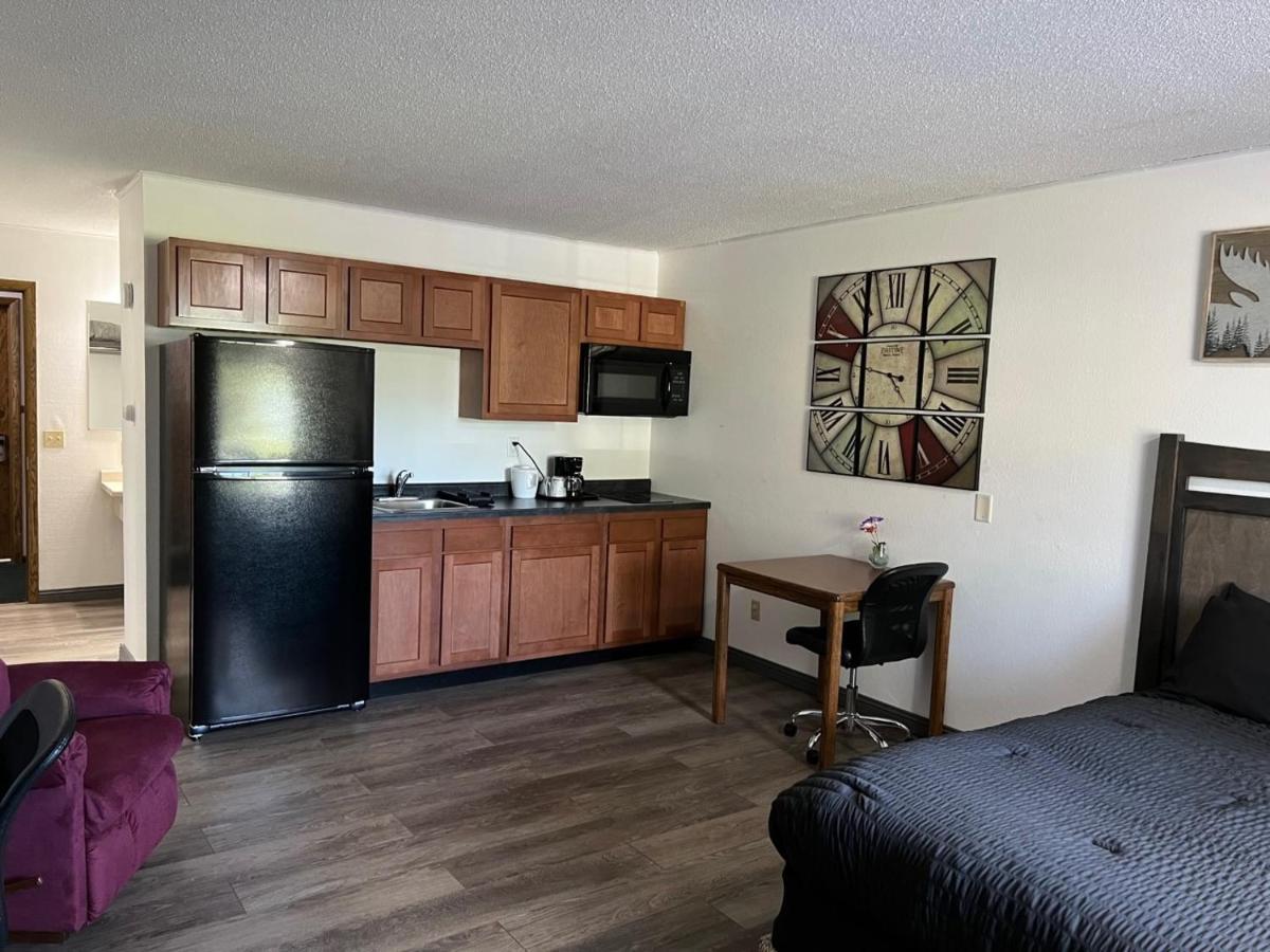 Northwoods Motel Ladysmith Екстериор снимка